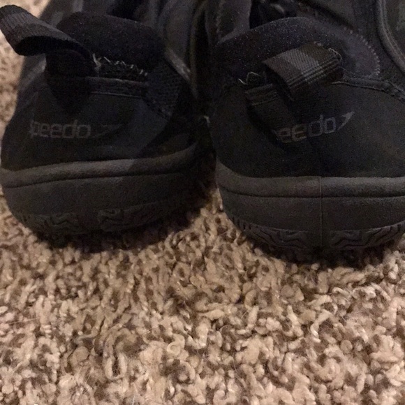 Water shoes/aqua socks (2 pairs) - Picture 5 of 7